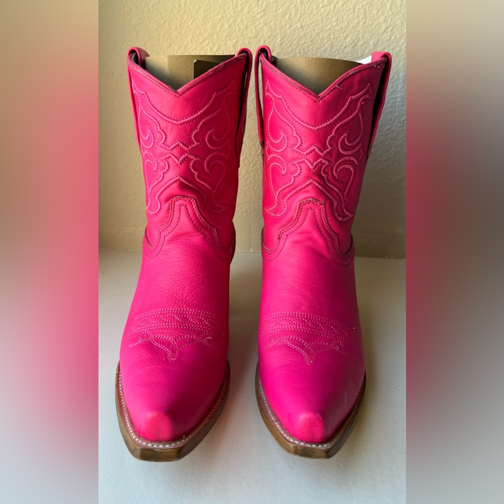 Corral Boots Fuchsia Snip Toe - Style STK Z5137